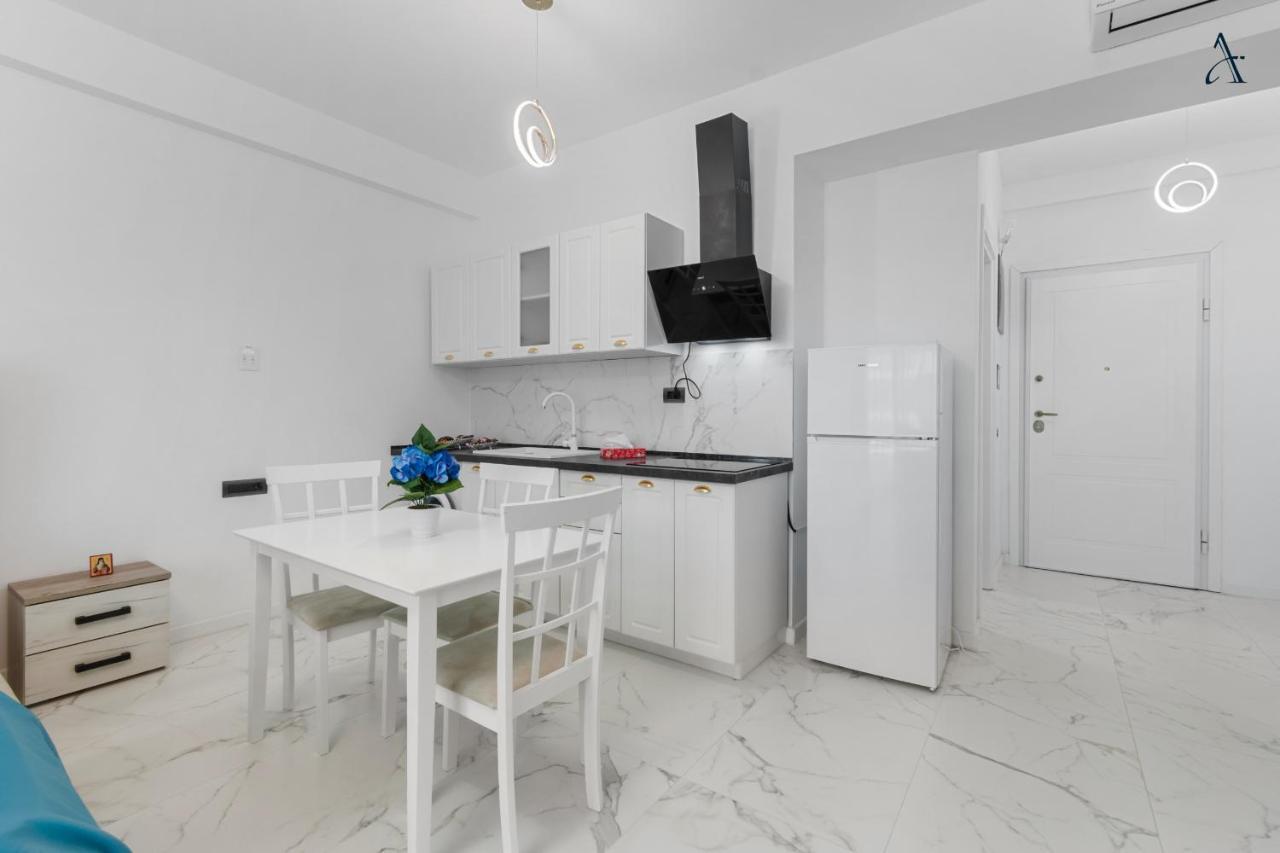 Rentforcomfort Saint George Studio & Sea View Mamaia Exterior foto